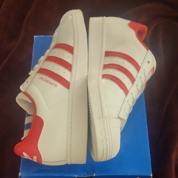 ♥️Adidas White and Red Superstar Shoes♥️ - Picture 6 of 13